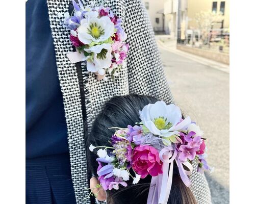 親子お揃いの花飾り